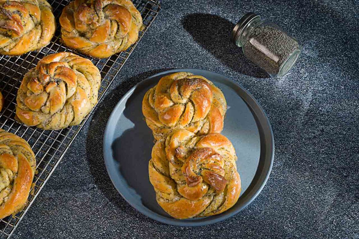 Lemon Poppy Seed Buns Recipe